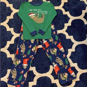 MAKE ME AN OFFER! Carter’s Long Sleeve Holiday 2-piece Kids Pajamas, size 12
